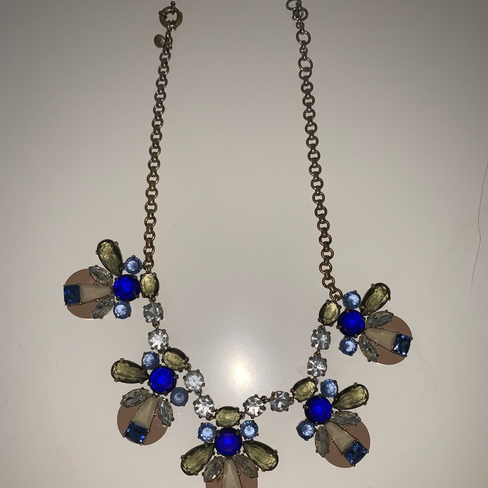 💙J.Crew flower jeweled necklace 💙